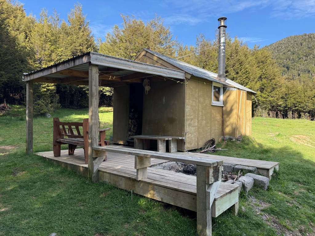Steyning hut 4WD and&nbsp;hike.